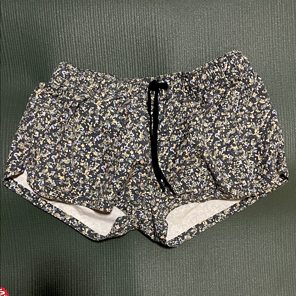 Prana Gray Floral Women's Mariya Pull-on Shorts